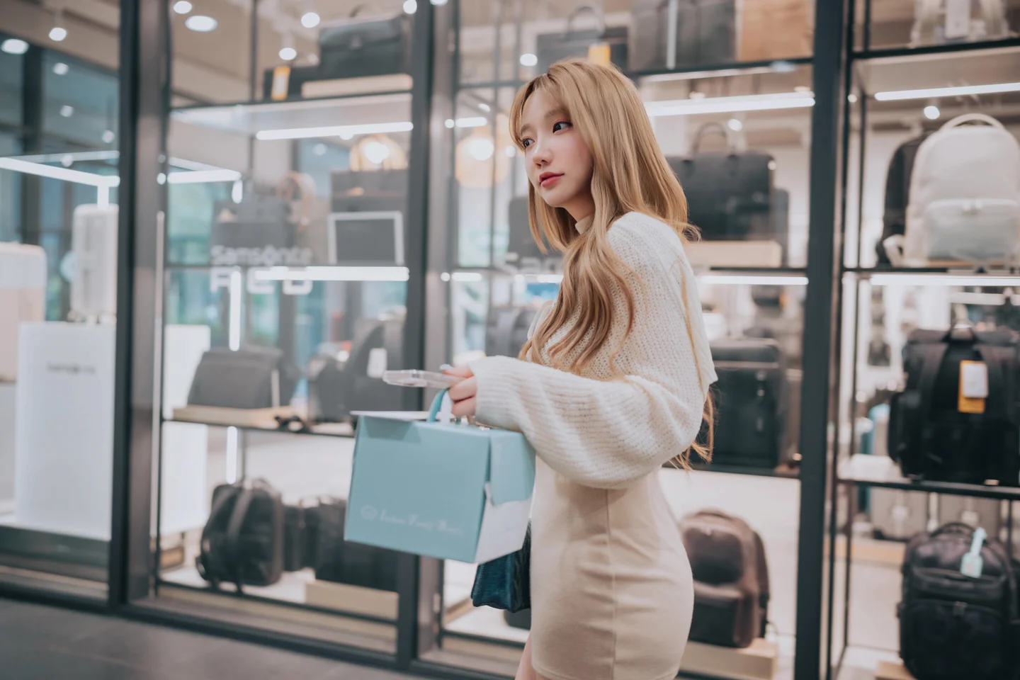 孙乐乐(Son Ye-Eun)-115 Happy Solo Birthday [251P-982MB] tg@simisebaisi 【丝足阁】052.webp